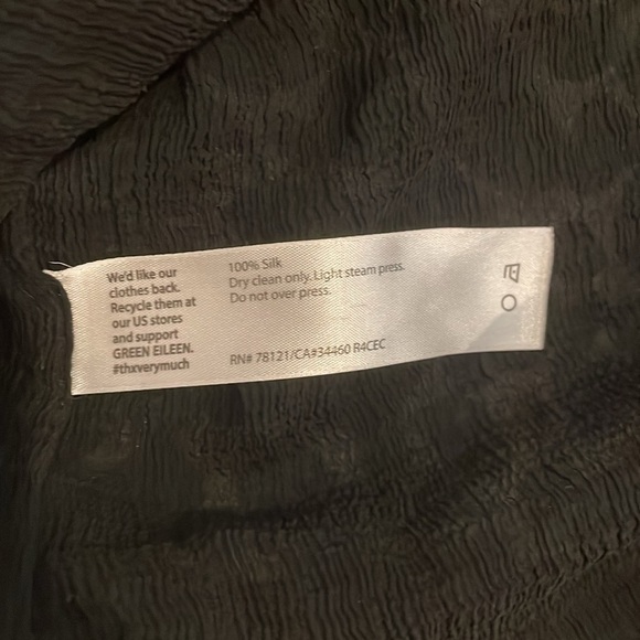 Eileen Fisher Silk Button Down V Neck Top - Picture 3 of 4